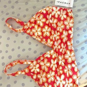 Active top, never worn, perfect condition.